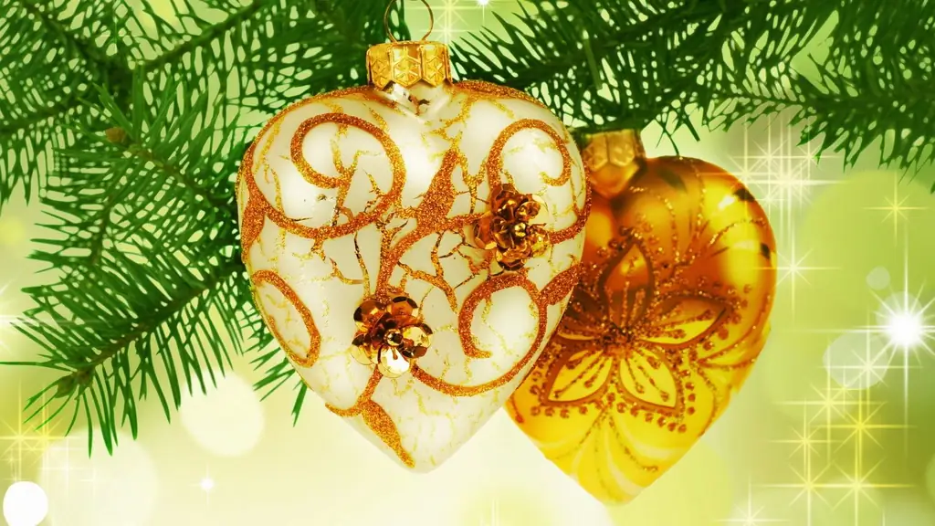 Hearts on the Christmas tree