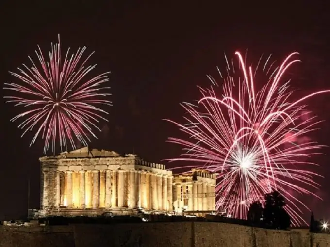 How to celebrate the New Year in Greece