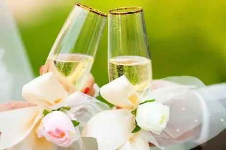 What alcoholic drinks to choose for a wedding?